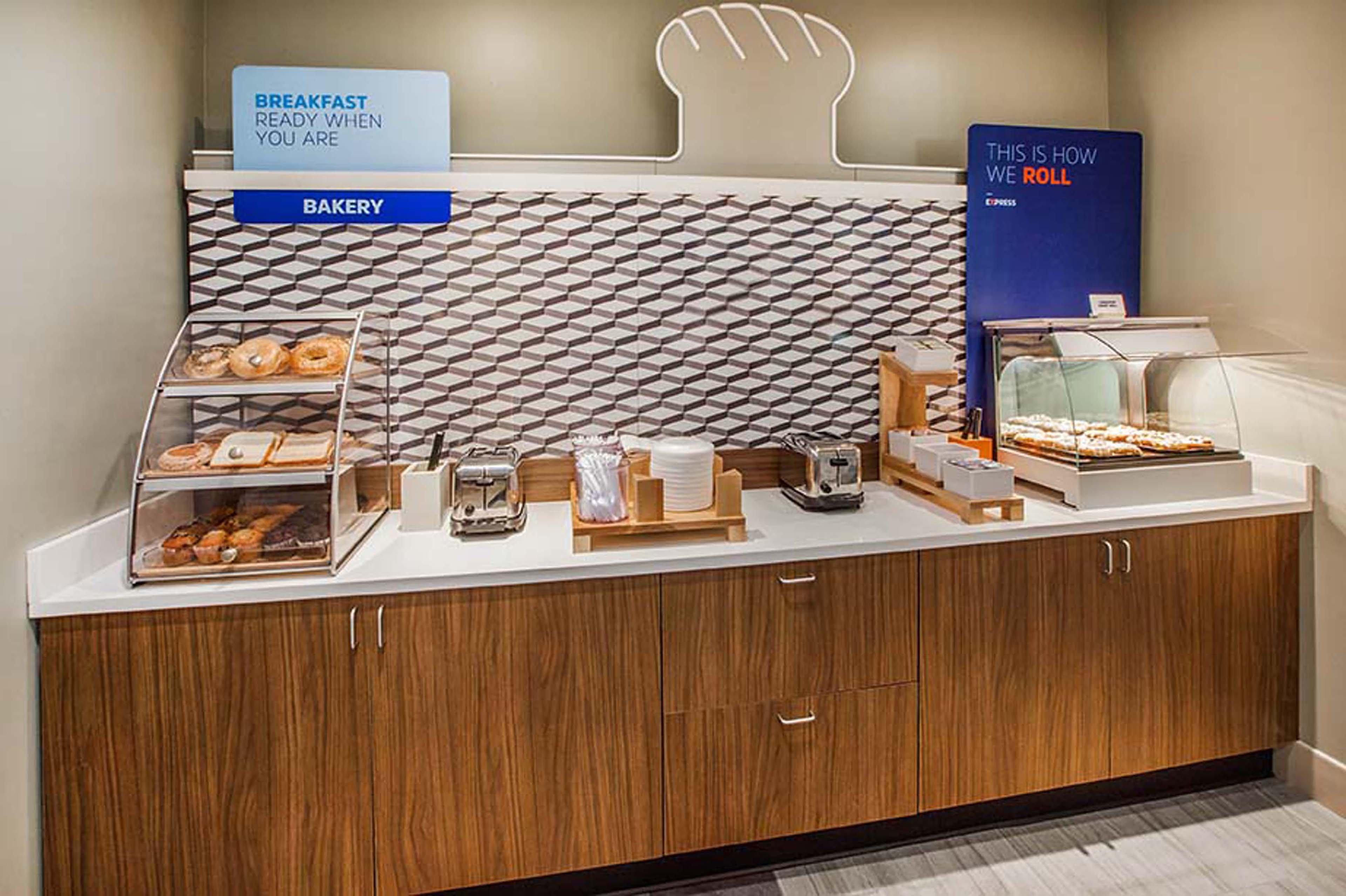 מדיסון Holiday Inn Express & Suites - Huntsville Airport By Ihg מראה חיצוני תמונה