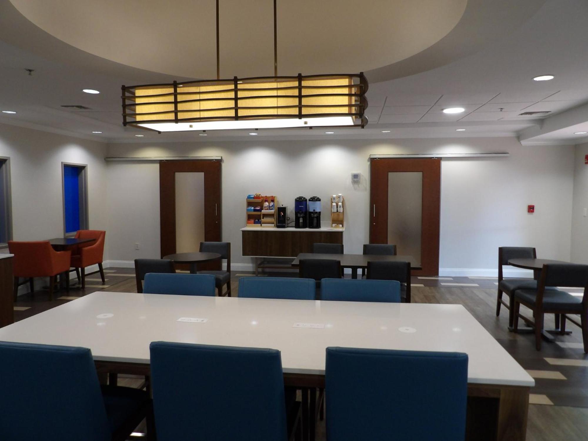 מדיסון Holiday Inn Express & Suites - Huntsville Airport By Ihg מראה חיצוני תמונה