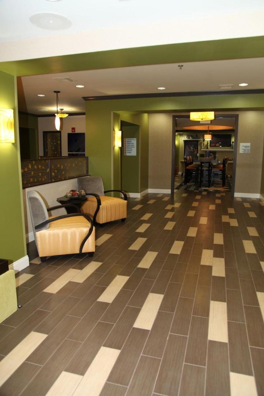 מדיסון Holiday Inn Express & Suites - Huntsville Airport By Ihg מראה חיצוני תמונה